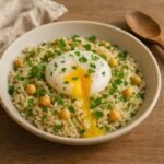 Arroz de Alho e Coentros com Ovo e Grão